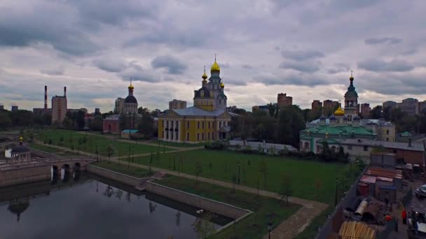 Moskou Rogozhskaya sloboda kerk op zonnige dag — Stockvideo