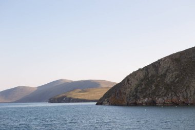 Baykal Gölü 'nden Olkhon Adası manzarası