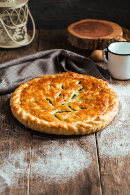 Ispanaklı ve peynirli turta. 