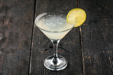 Limonlu margarita kokteyli üzerine yan görüş