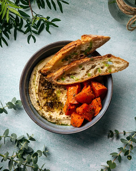 Hummus au miel citrouille zaatar et seau croustillant — Photo