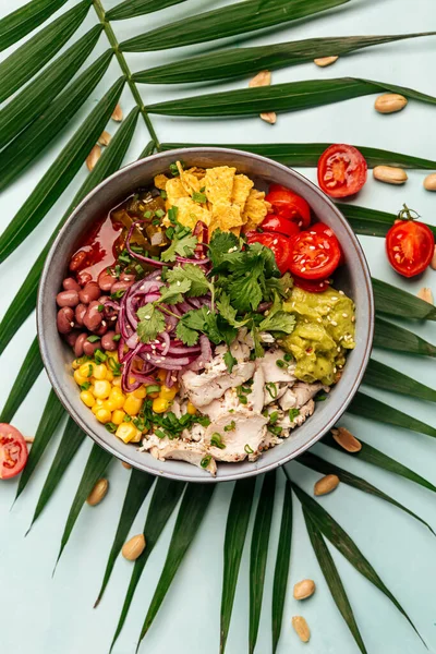 Tazón de pollo hawaiano con arroz y verduras — Foto de Stock