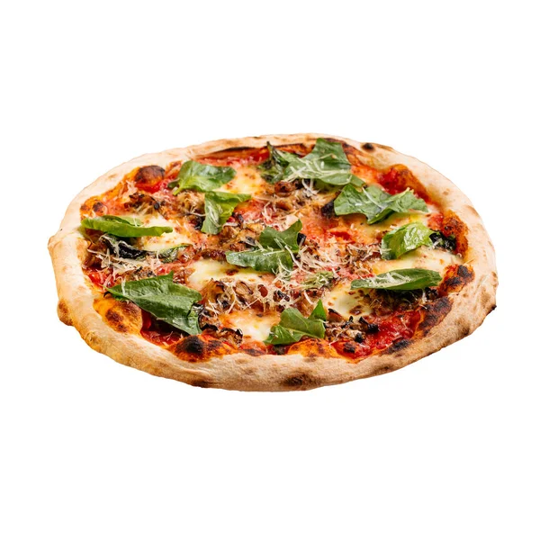 Pizza de espinafre isolada com azeitonas e queijo — Fotografia de Stock