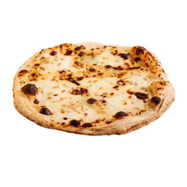 İzole edilmiş taze peynirli pizza.