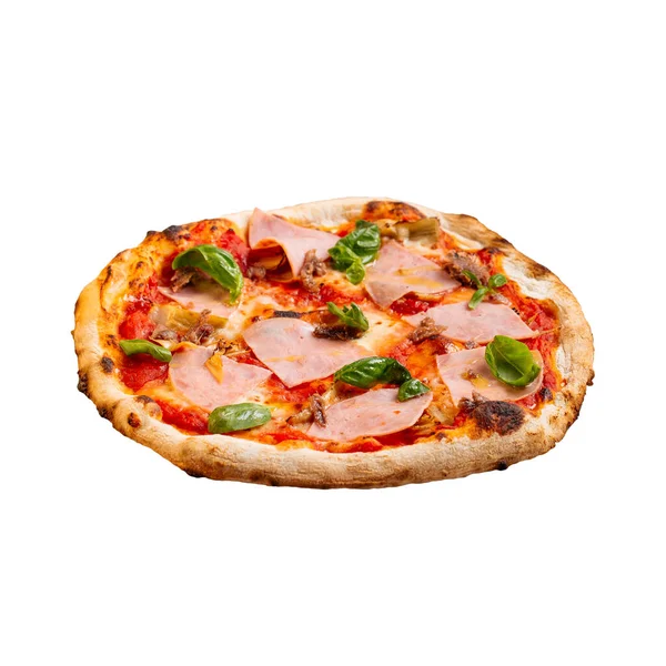 Pizza izolată cu șuncă cu roșii și busuioc — Fotografie, imagine de stoc