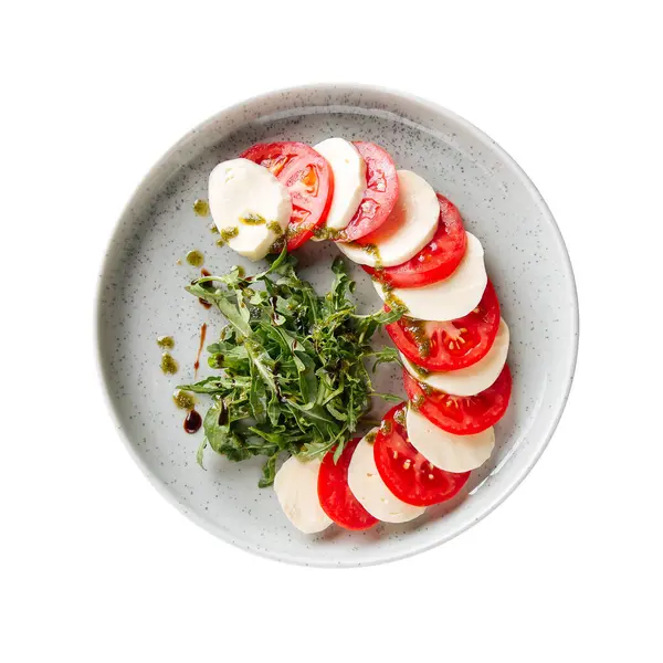 Ayrı bir tabak İtalyan caprese salatası. — Stok fotoğraf