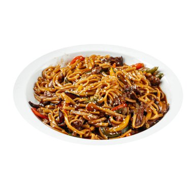 Sebze ve etle izole edilmiş udon eriştesi.