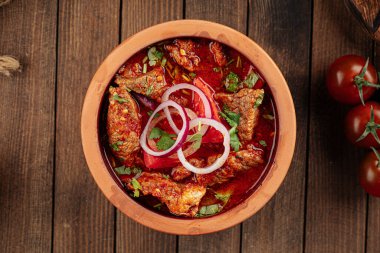 Gürcistan yemeği chakhokhbili haşlanmış tavuk