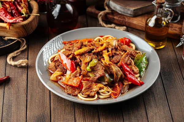 Asian uyghur dish guiru lagman noodles — Stock Photo, Image