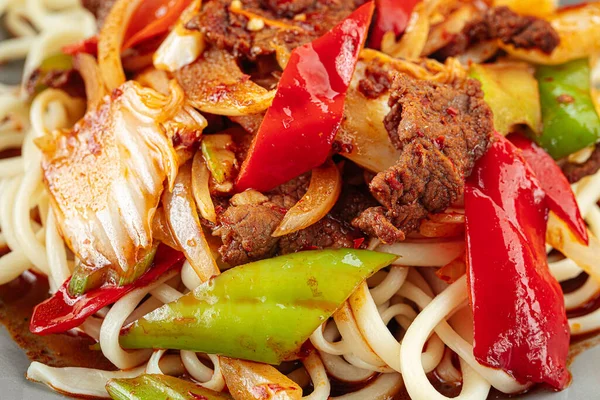 Asiatisches uigurisches Gericht Guiru Lagman Nudeln — Stockfoto