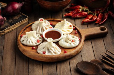 Etle doldurulmuş Gürcü khinkali köftesi.