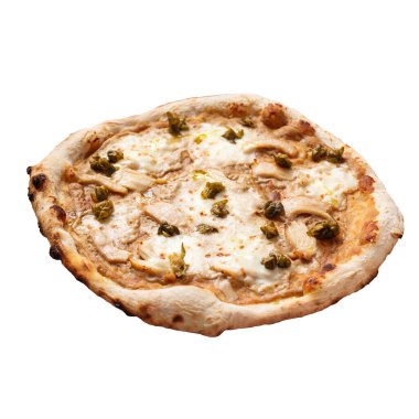 Tavuk ve kapari ile izole edilmiş peynirli pizza.