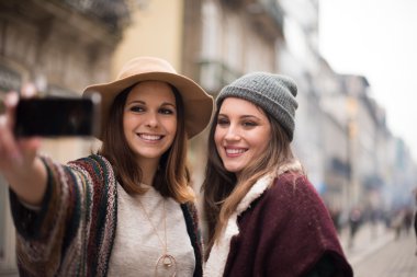 kadın selfies alarak