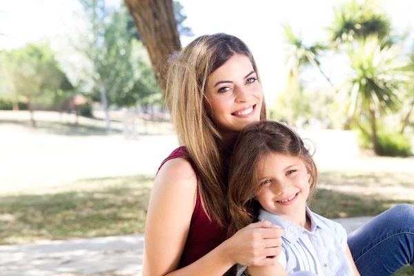 Mother and daughter — Stock Photo, Image