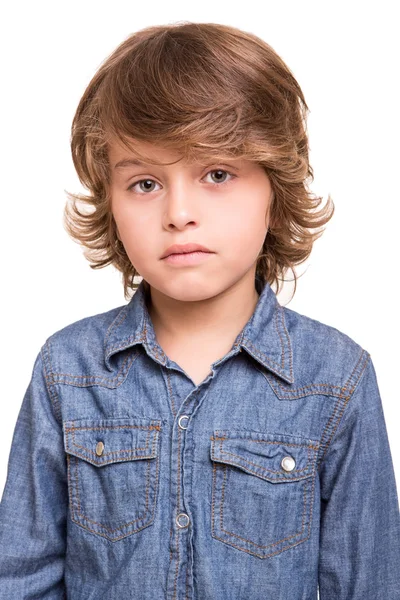 Niño posando sobre blanco — Foto de Stock