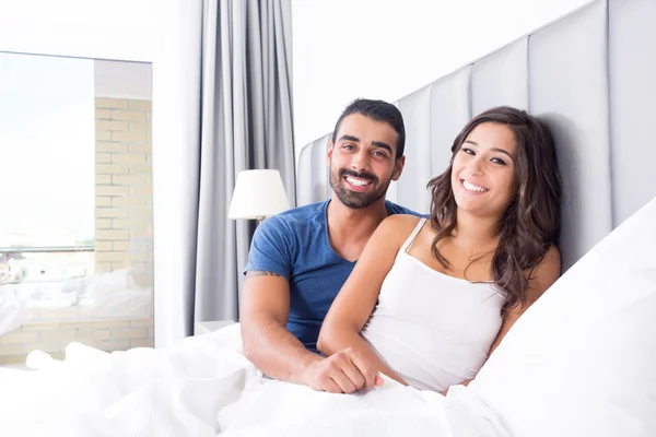 Paar im Bett — Stockfoto