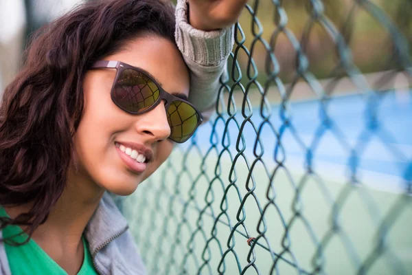 Woman wearing sunglasses — Stock Photo, Image