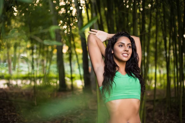 Woman stretching — Stock Photo, Image