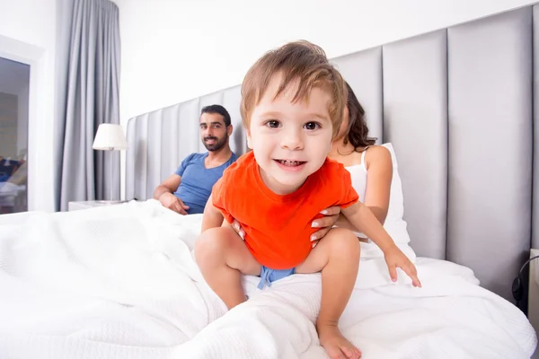 Lustiger Junge aus nächster Nähe — Stockfoto