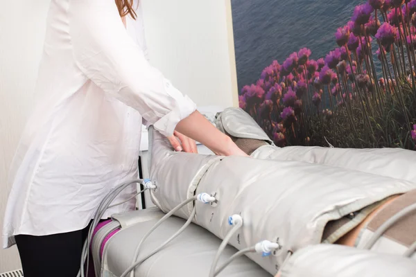 Woman in spa clinic — Stock Photo, Image