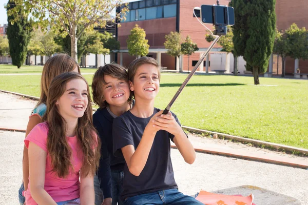 Kinderen praten foto 's — Stockfoto