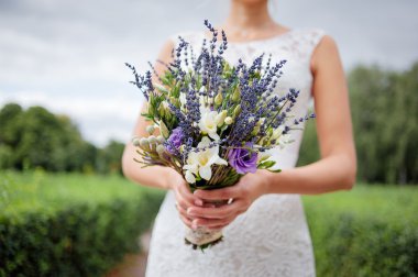 gelin buketi holding eller