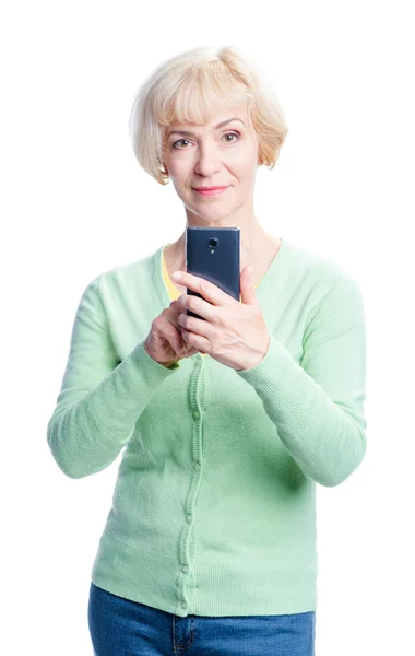 Γυναίκα που χρησιμοποιεί smartphone — Φωτογραφία Αρχείου