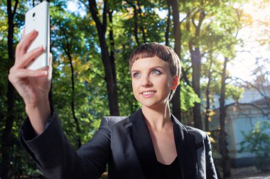 kadın fotoğraf çekme