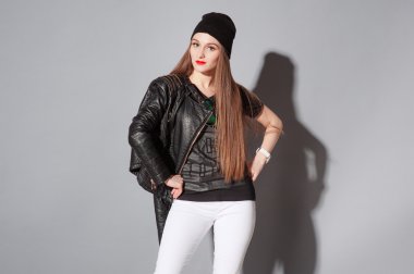 şapkasını ve ceket kadın