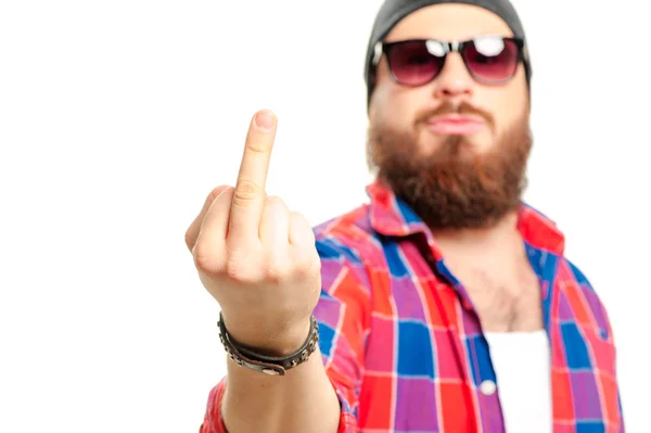 Bärtiger Mann zeigt Mittelfinger — Stockfoto