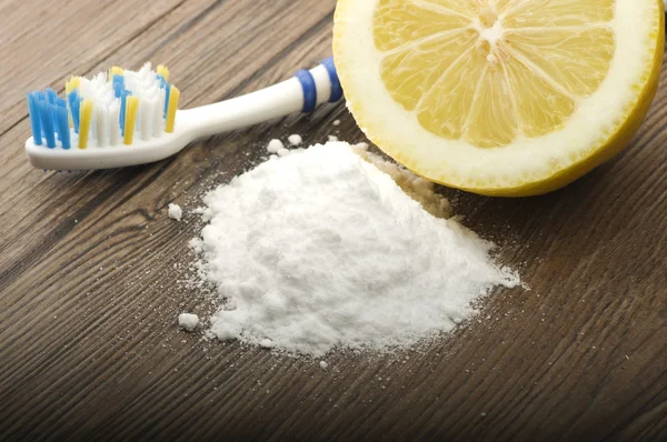 White teeth lemon and baking soda — Stock Photo, Image