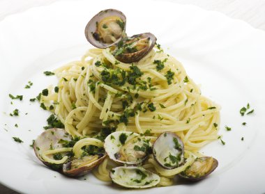 Deniz tarağı ile İtalyan spagetti 