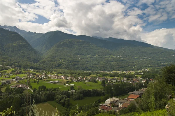 Valtellina paesaggio della valle — Foto Stock