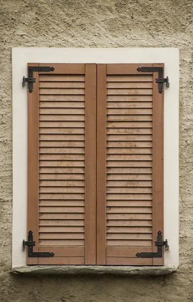 Persianas de madera de ventana —  Fotos de Stock