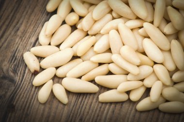 Temiz çam fıstığı