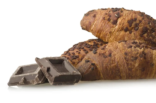 Croissant al cioccolato su bianco — Foto Stock