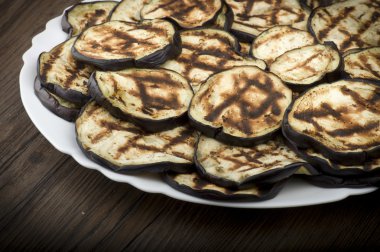 Patlıcan patlıcan ve dilimleri