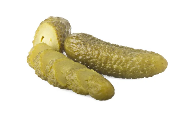 Vers gesneden groene pickles — Stockfoto
