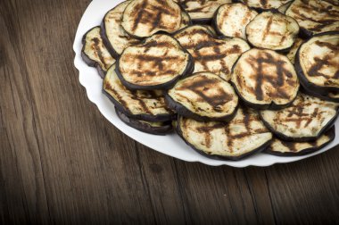 Patlıcan patlıcan ve dilimleri