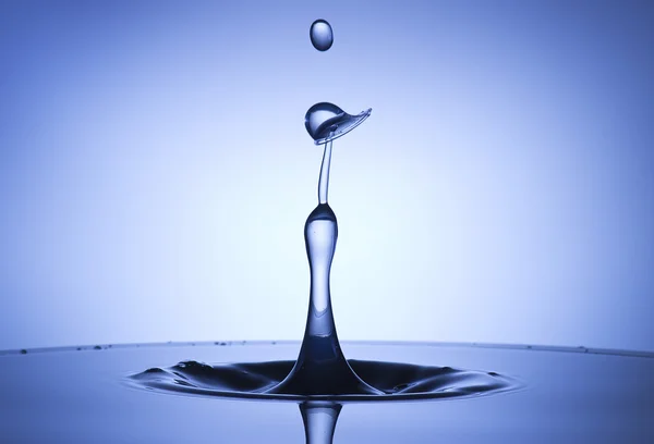 Konstnärliga designer av vattendroppar — Stockfoto