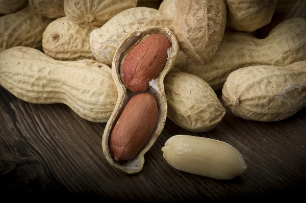 Amendoim em conchas — Fotografia de Stock