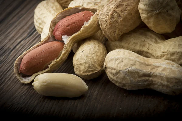 Amendoim em conchas — Fotografia de Stock