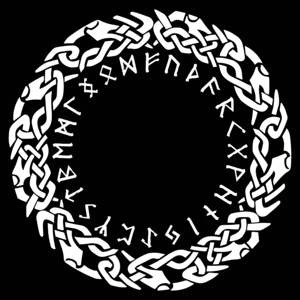 Projeto viking escandinavo. Escudo viking com runas do norte - alfabeto nórdico antigo e padrão escandinavo antigo celta trançado —  Vetores de Stock