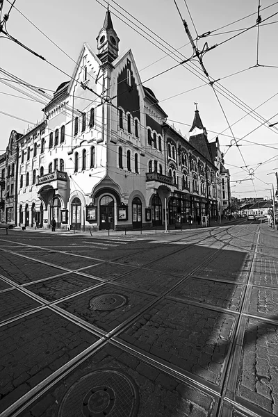 Трамвайні колії в історичному районі Тімішоара, Румунія — стокове фото