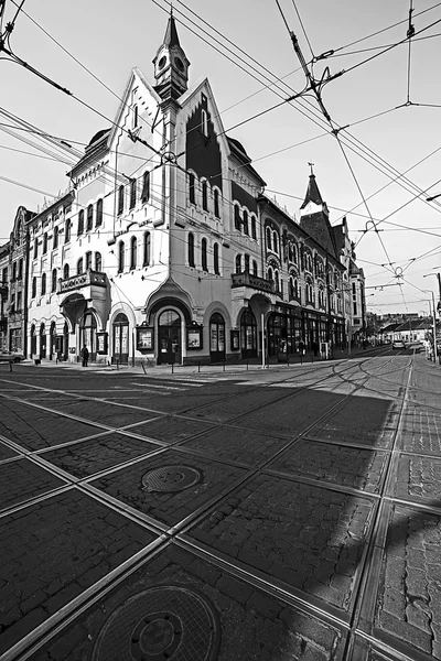 Piste tranviarie in un quartiere storico di Timisoara, Romania — Foto Stock