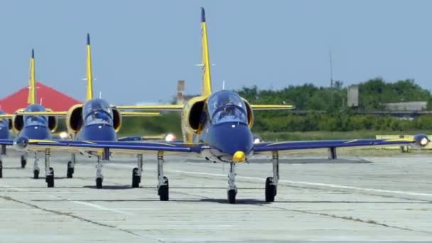 Décollage de l'alignement des avions de combat 1 — Video