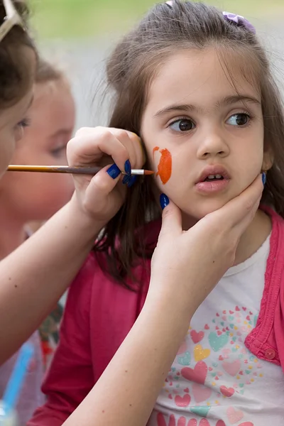 Workshop con pittura facciale per bambini 7 — Foto Stock