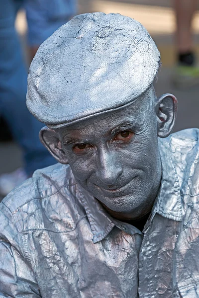 Retrato de una estatua viva — Foto de Stock