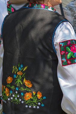 Ukraynalı kadın halk kostüm 2 detay