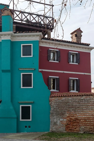 Kleurrijke gebouwen in burano — Stockfoto